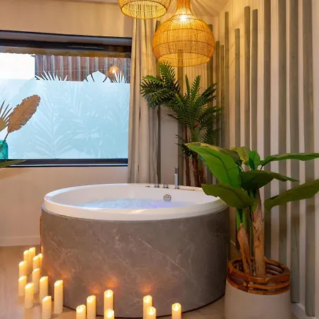 Romantique Bali, Sauna , Apartment Straßburg