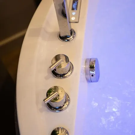 Appartement Romantique Bali, Sauna , Strasbourg